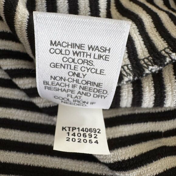 J.Jill Wearever Tunic Sweater Top Stripe Black White Staple Mature Size M Petite - Picture 9 of 9